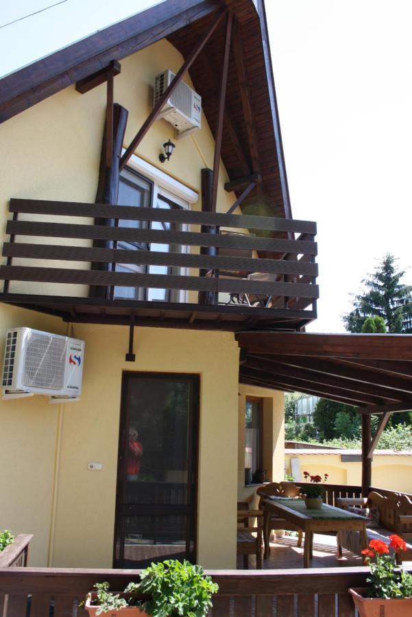 Harmonia Apartmanhaz Hajduszoboszlo Exterior photo