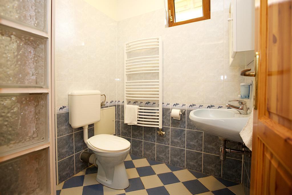 Harmonia Apartmanhaz Hajduszoboszlo Exterior photo